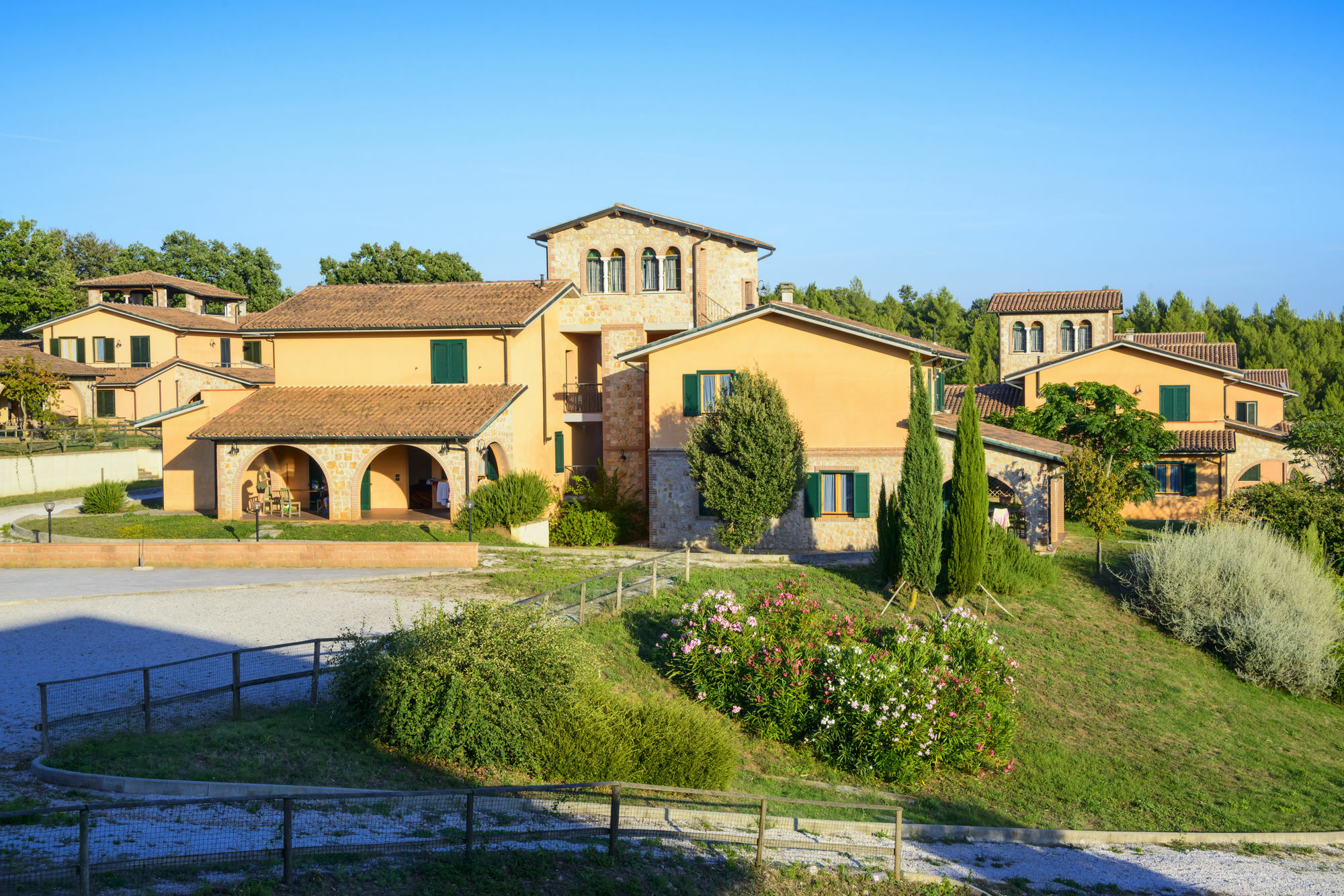 Pian Dei Mucini Resort Le Ville Massa Marittima Exterior foto